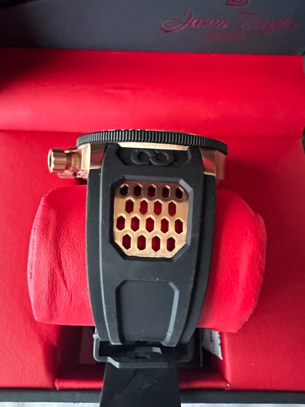 Invicta Black Box with Red Lettering - Limited Edition - Picture 4 of 5